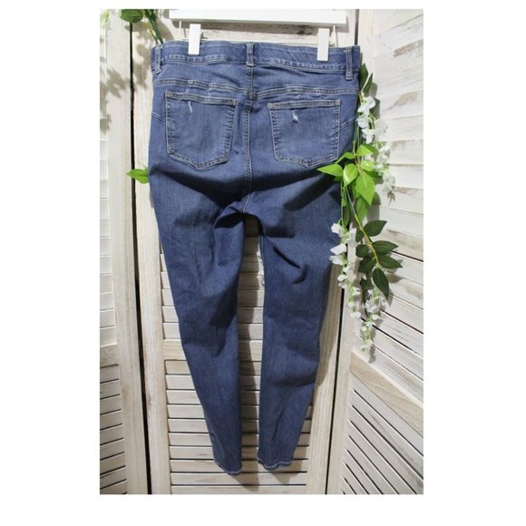 Torrid Bombshell Skinny Distressed Jeans - Picture 4 of 7